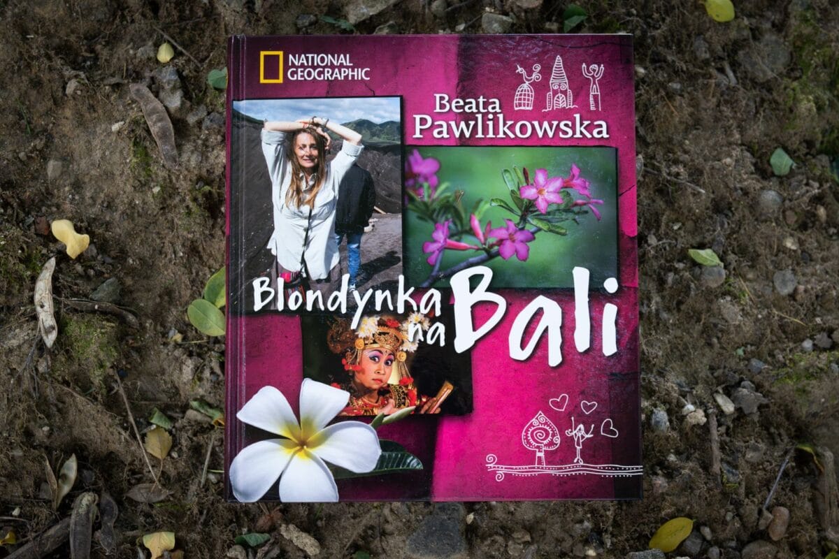 Kolekcjonerskie wydanie„Blondynka na Bali” Beaty Pawlikowskiej - obrazek 1