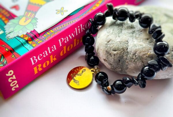 Bransoletka z turmalinu i agatu z przywieszką rysunkiem Beaty Pawlikowskiej Wąż Quetzalcoatl