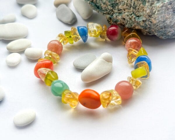 Bransoletka z kolorowych kamieni