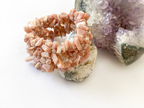 bransoletka z plecionego kamienia słonecznego