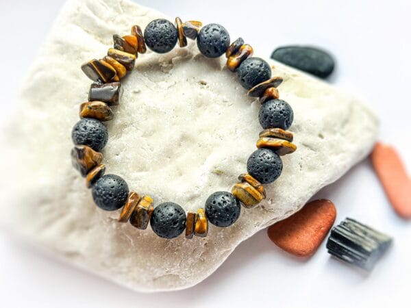 Bransoletka męska z tygrysiego oka i lawy wulkanicznej