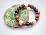 Bransoletka z Czerwonym Jaspisem i Białym Jadeitem z Drewnianymi Koralikami - obrazek 3