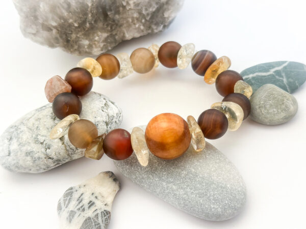 Bransoletka z brązowego agatu, cytrynu i bukowego drewna