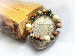 Bransoletka z jaspisu dalmatyńskiego, tygrysiego oka i drewnianych koralików - obrazek 4