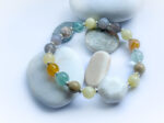 Bransoletka z naturalnych kamieni. Agat, fluoryt, jaspis, jadeit i biały jadeit - obrazek 3